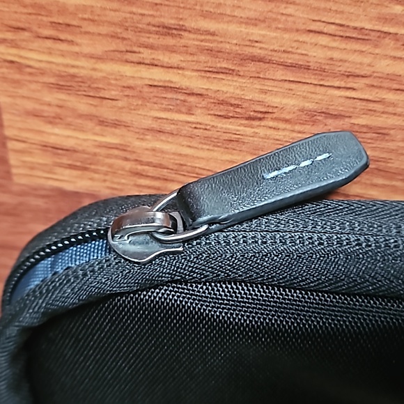 Brenthaven Elliot Lap Top Sleeve Case Fully Padded Protection up to 4' Drop NWOT - Picture 14 of 15